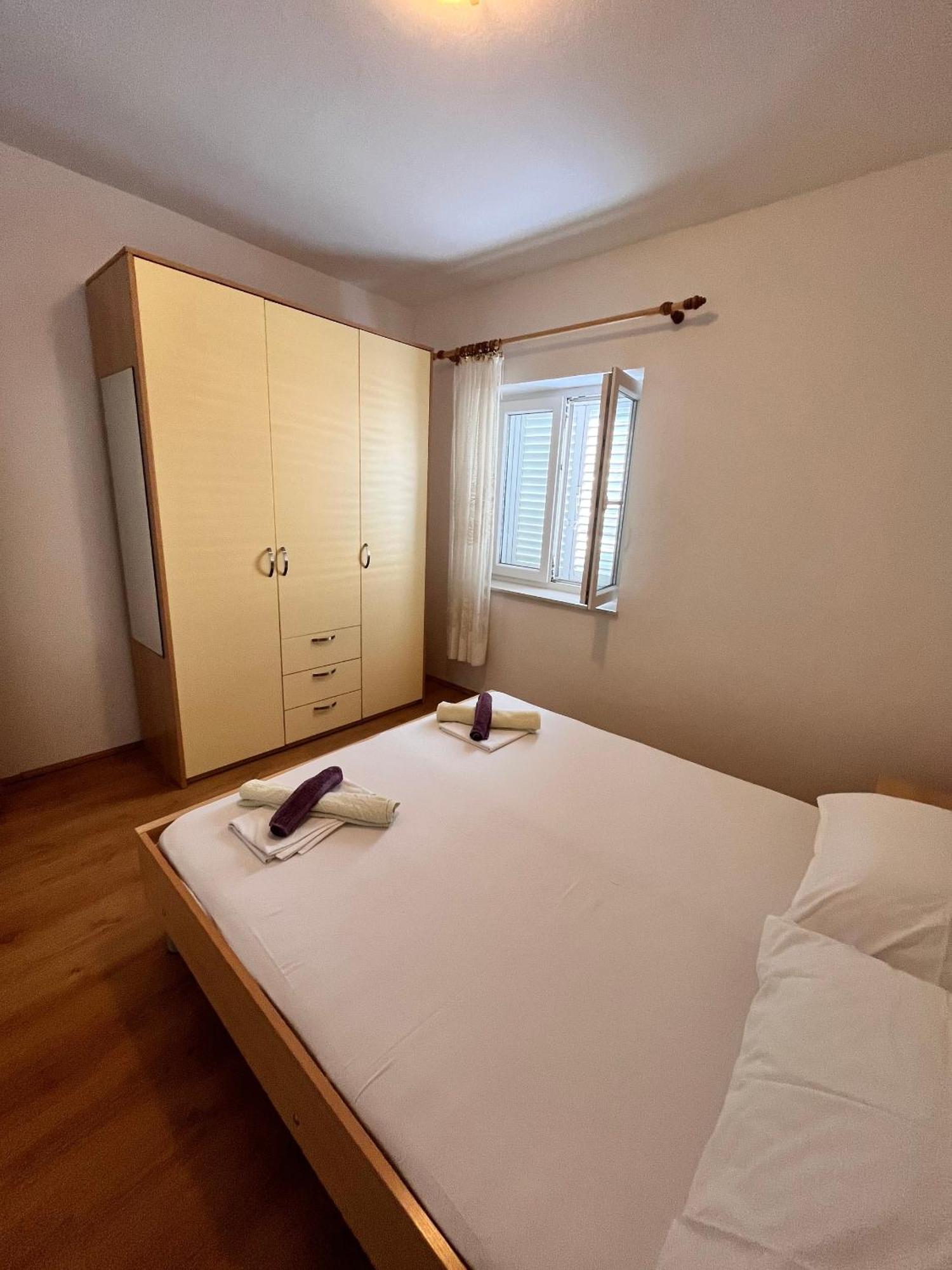 Apartments By The Sea Metajna, Pag - 6465 Quarto foto