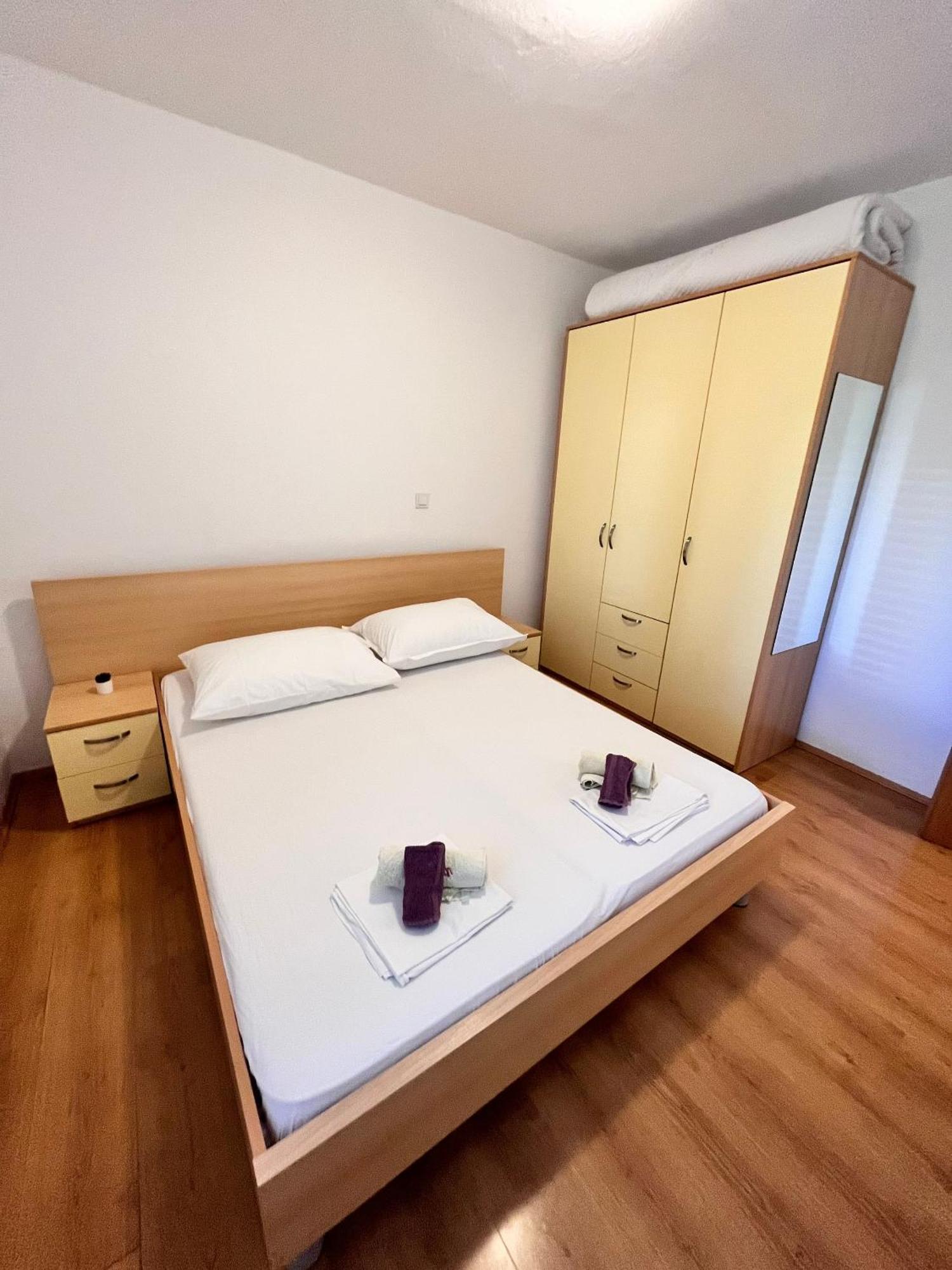 Apartments By The Sea Metajna, Pag - 6465 Quarto foto